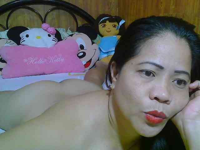 Sweetlips69 webcam
