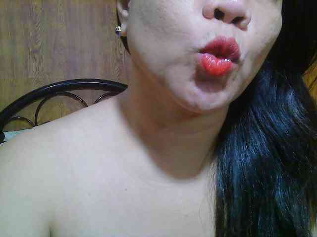 Sweetlips69 webcam