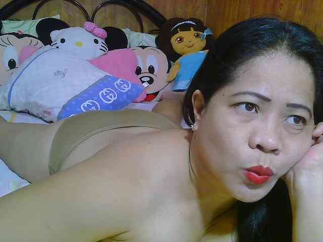 Sweetlips69 webcam