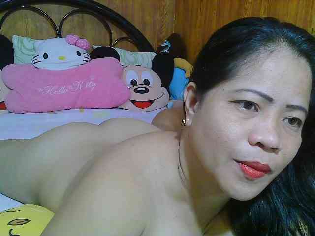 Sweetlips69 webcam