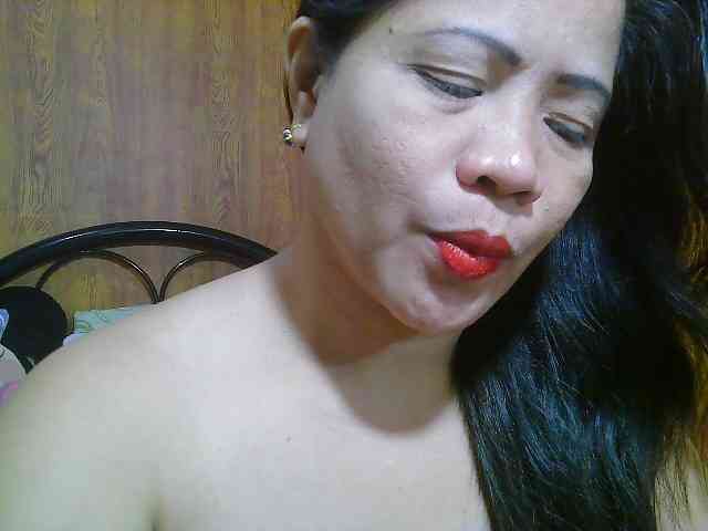 Sweetlips69 webcam