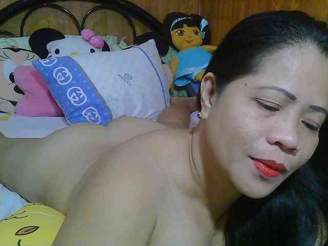 Sweetlips69 webcam