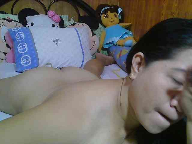 Sweetlips69 webcam