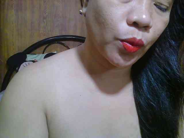 Sweetlips69 webcam