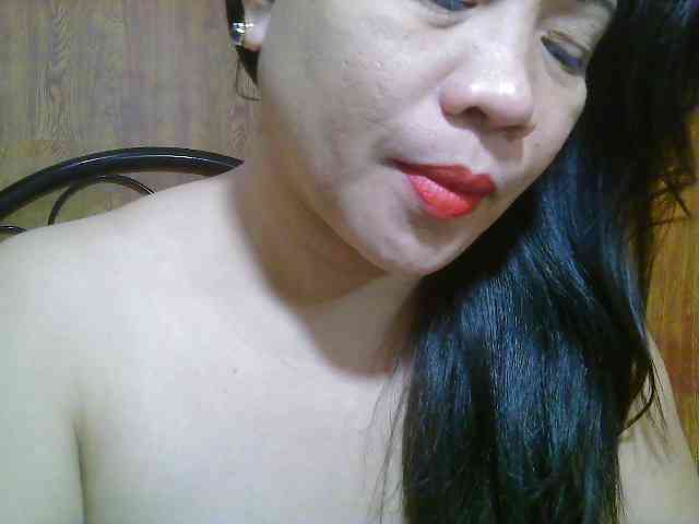 Sweetlips69 webcam