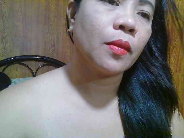 Sweetlips69 webcam
