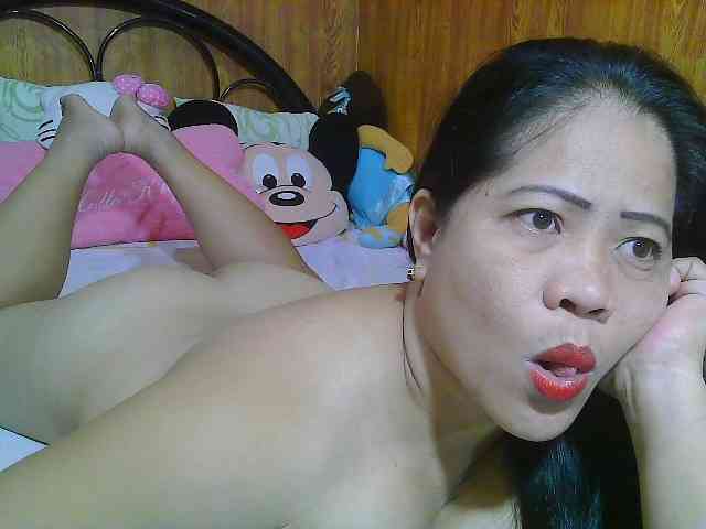 Sweetlips69 webcam