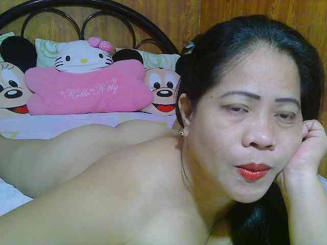 Sweetlips69 webcam