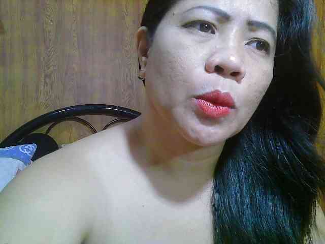 Sweetlips69 webcam