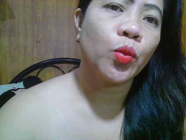 Sweetlips69 webcam