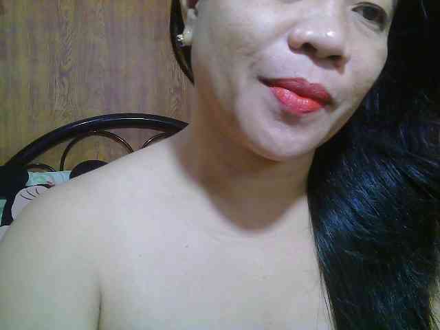 Sweetlips69 webcam