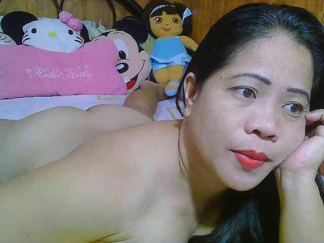 Sweetlips69 webcam