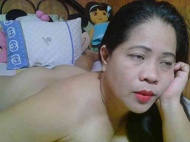 Sweetlips69 webcam