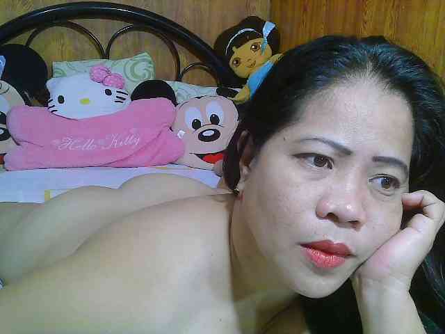 Sweetlips69 webcam