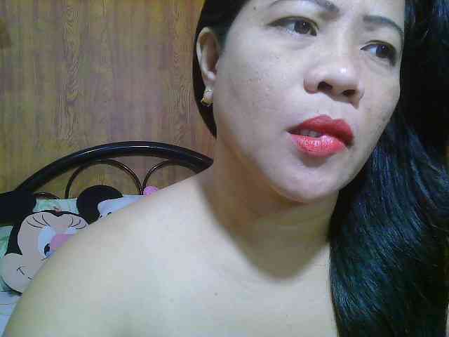 Sweetlips69 webcam