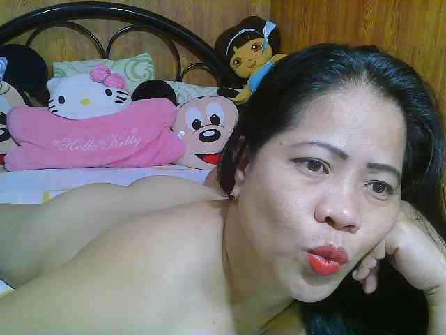 Sweetlips69 webcam