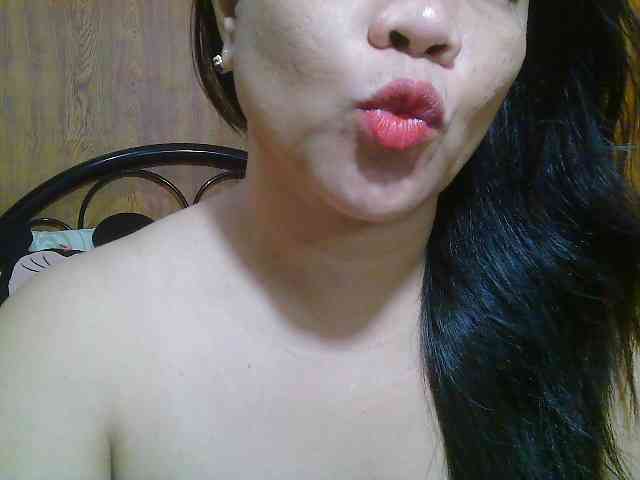 Sweetlips69 webcam