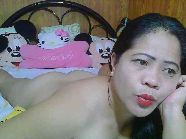 Sweetlips69 webcam