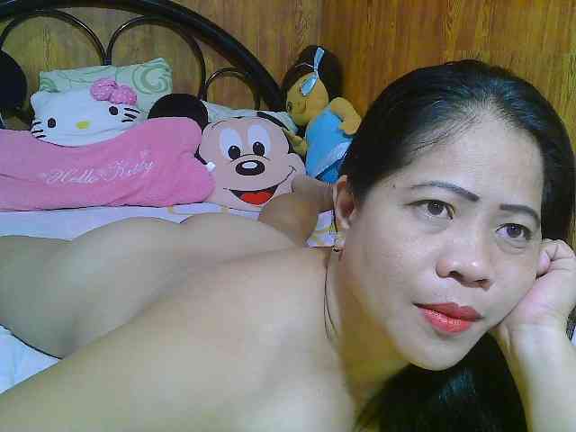 Sweetlips69 webcam