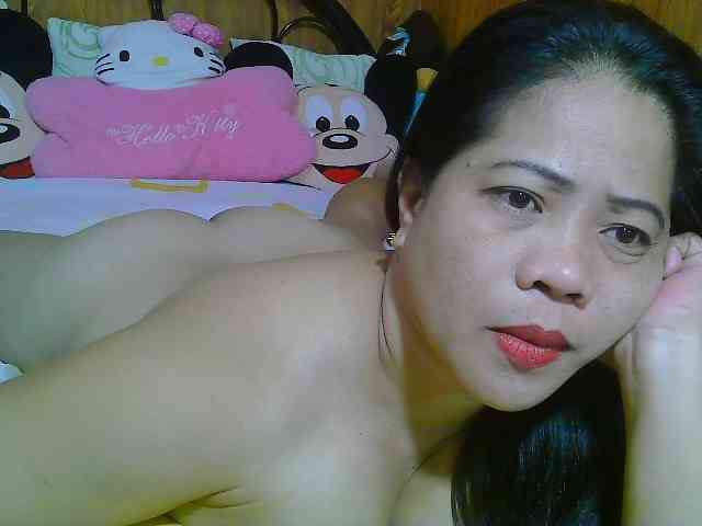 Sweetlips69 webcam