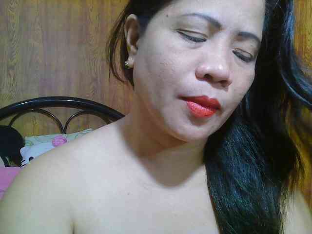 Sweetlips69 webcam