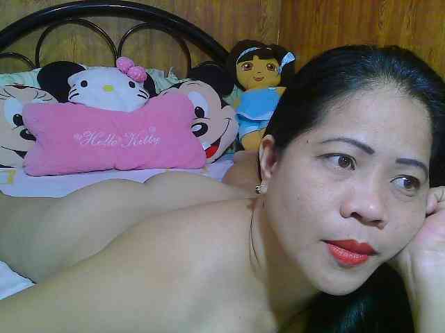 Sweetlips69 webcam