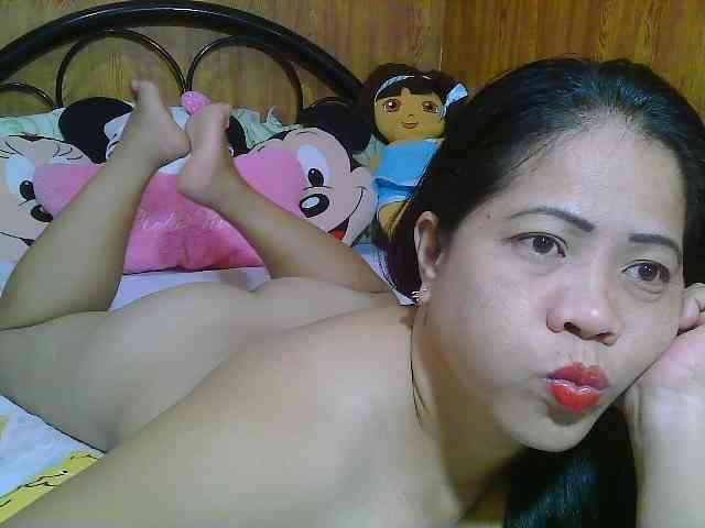 Sweetlips69 webcam