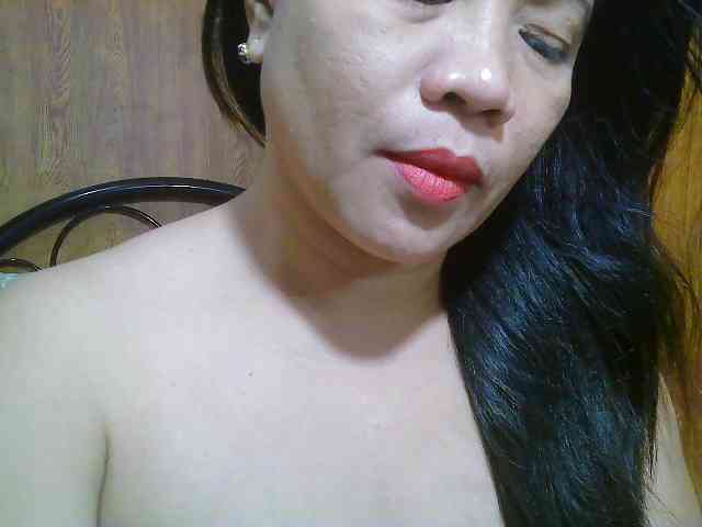 Sweetlips69 webcam