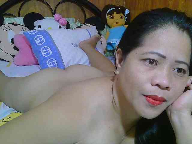 Sweetlips69 webcam