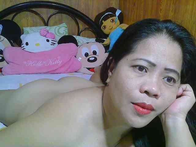 Sweetlips69 webcam