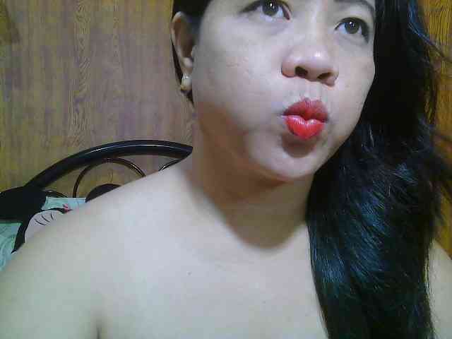Sweetlips69 webcam