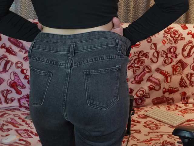 sexlove12002's BongaCams show and profile