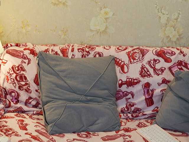 sexlove12002's BongaCams show and profile