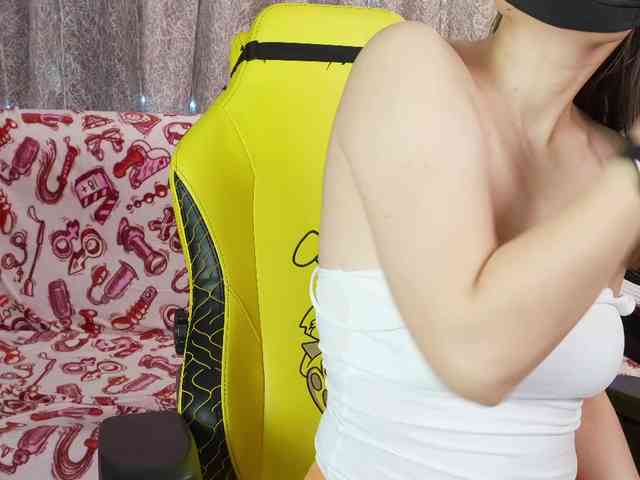 sexlove12002 Live Webcam on BongaCams