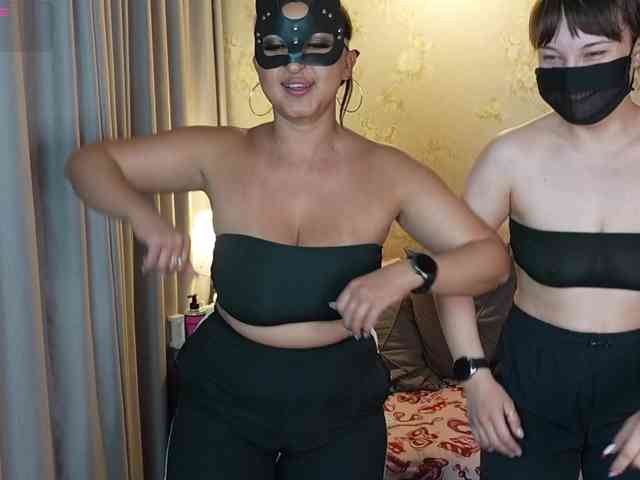 sexlove12002 Live Webcam on BongaCams
