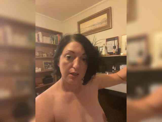 Girlnextdoor94 webcam