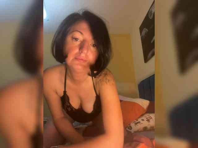 Girlnextdoor94 webcam