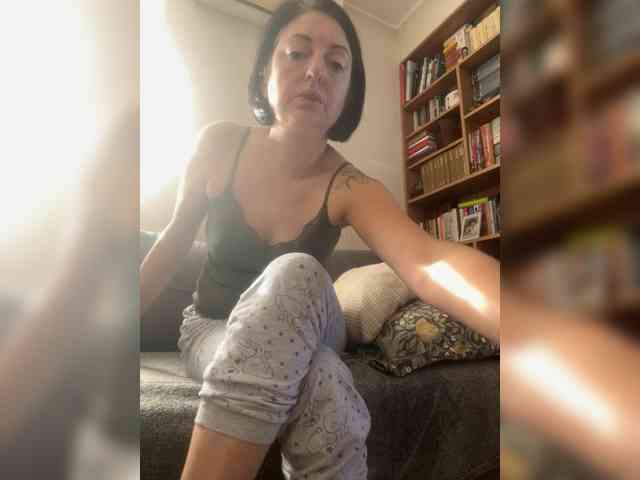 Girlnextdoor94 webcam