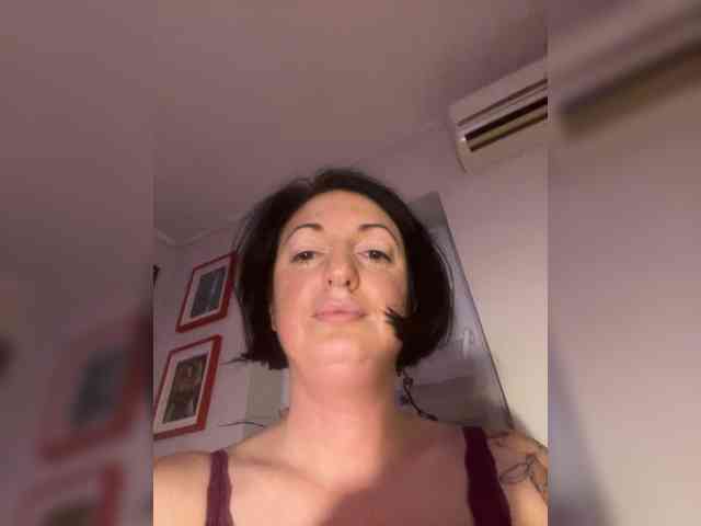 Girlnextdoor94 webcam