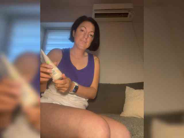 Girlnextdoor94 webcam