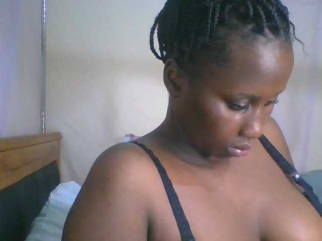 Busty-Barbie webcam bongacams model stream image