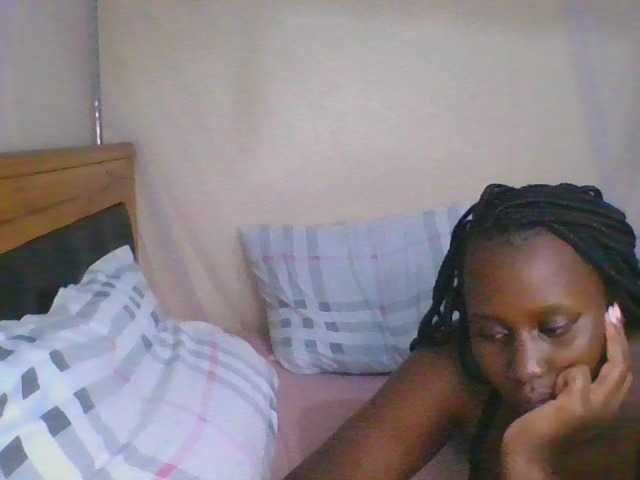 Busty-Barbie webcam bongacams model stream image