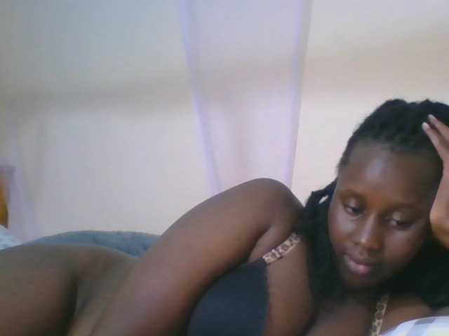 Busty-Barbie webcam bongacams model stream image