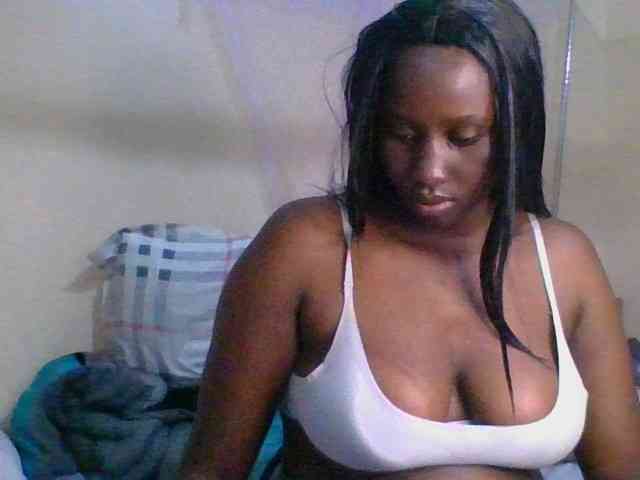 Busty-Barbie webcam
