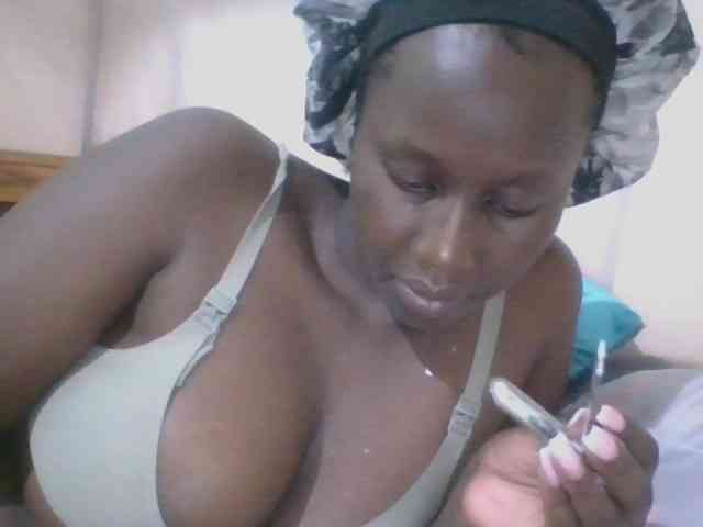 Busty-Barbie webcam