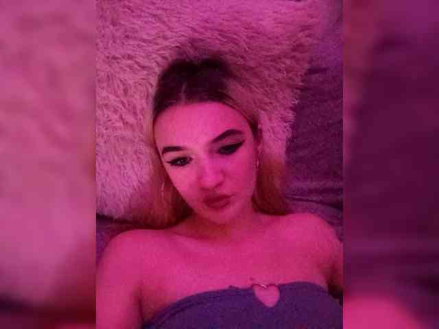 kristibiz webcam