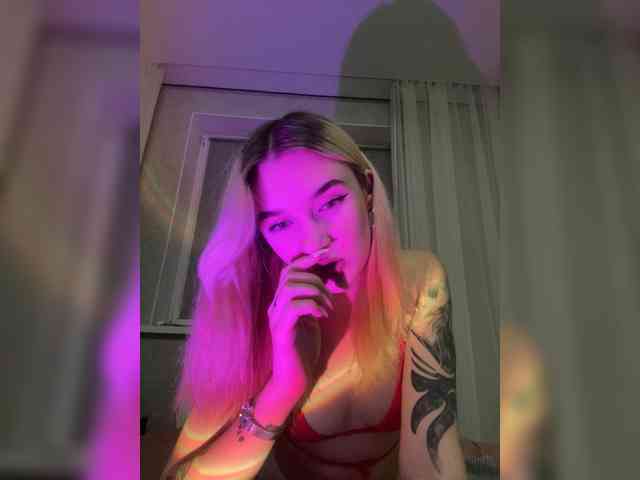 kristibiz webcam