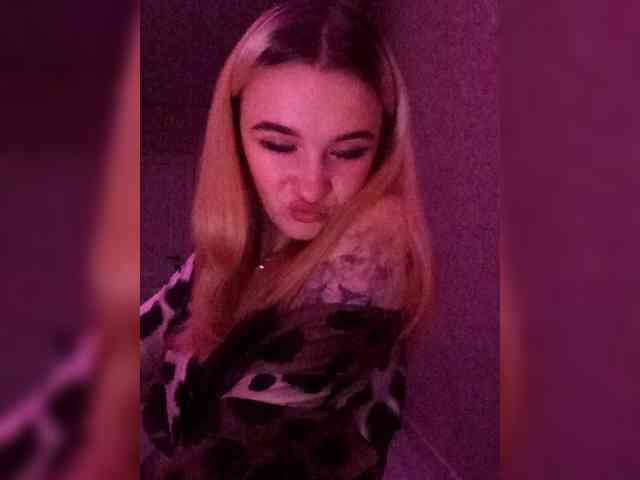 kristibiz webcam