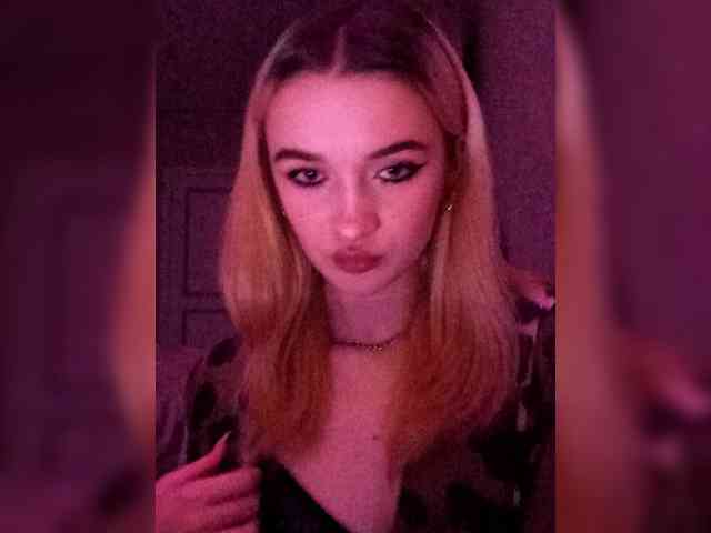 kristibiz webcam