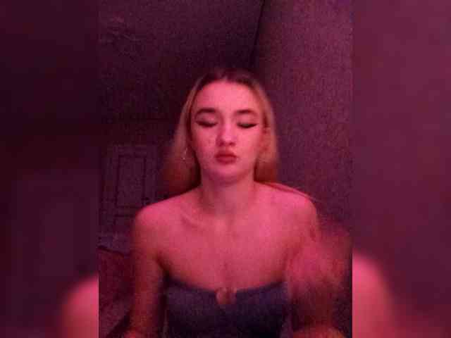kristibiz webcam